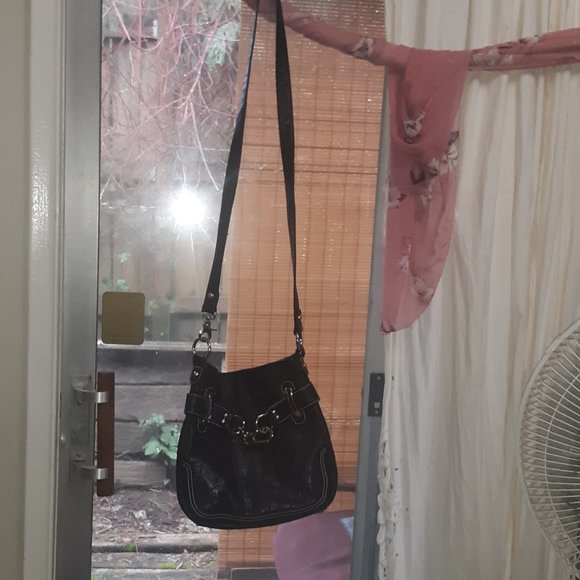 B. MAKOWSKY Black Genuine Pebble Leather Silver Hardware - Picture 9 of 13